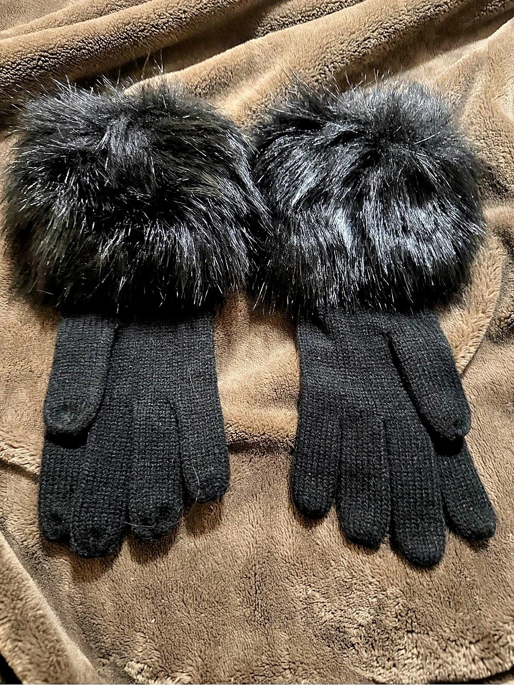 Michael Kors Faux Fur-Trim Knit Gloves Black